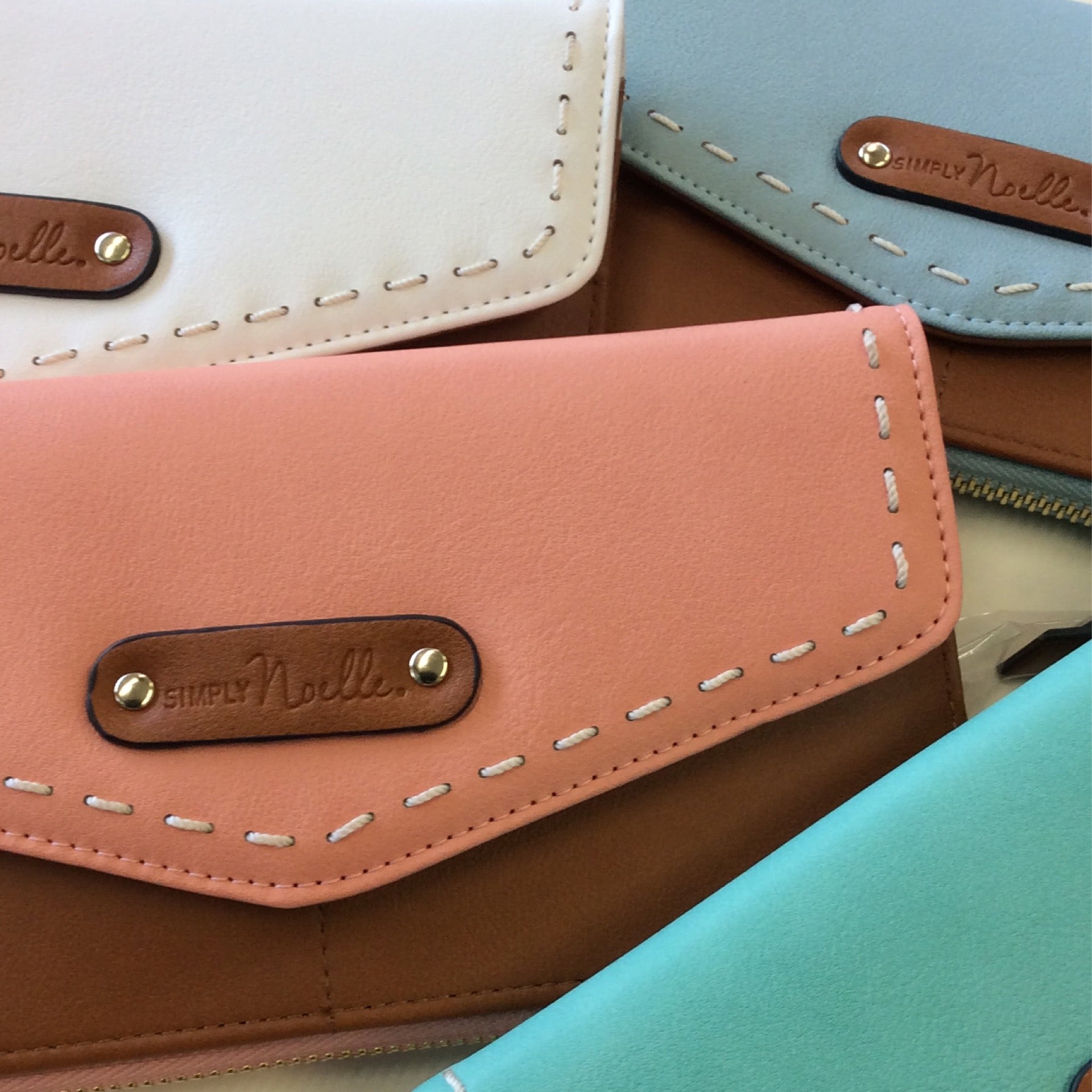 Simply noelle sale wallet